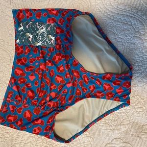 Vibrant Cheetah Kortni Jeane Rouched Bottoms NWT